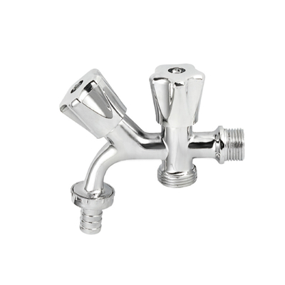 Neues Design Messing Bibcock Wasserhähne mit 2 Steckdosen